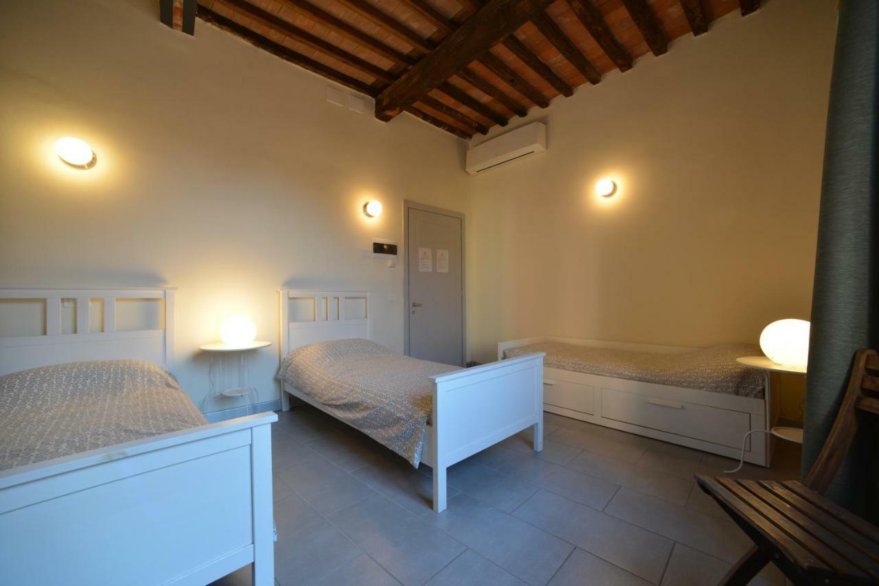 Palazzo Nizza Hostel Massa (Tuscany)
